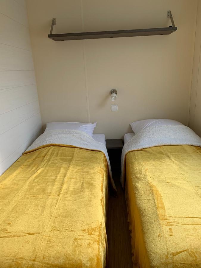 Camping De La Ferme Aux Anesses, Mobil Home Sofia2 Бресюир Экстерьер фото